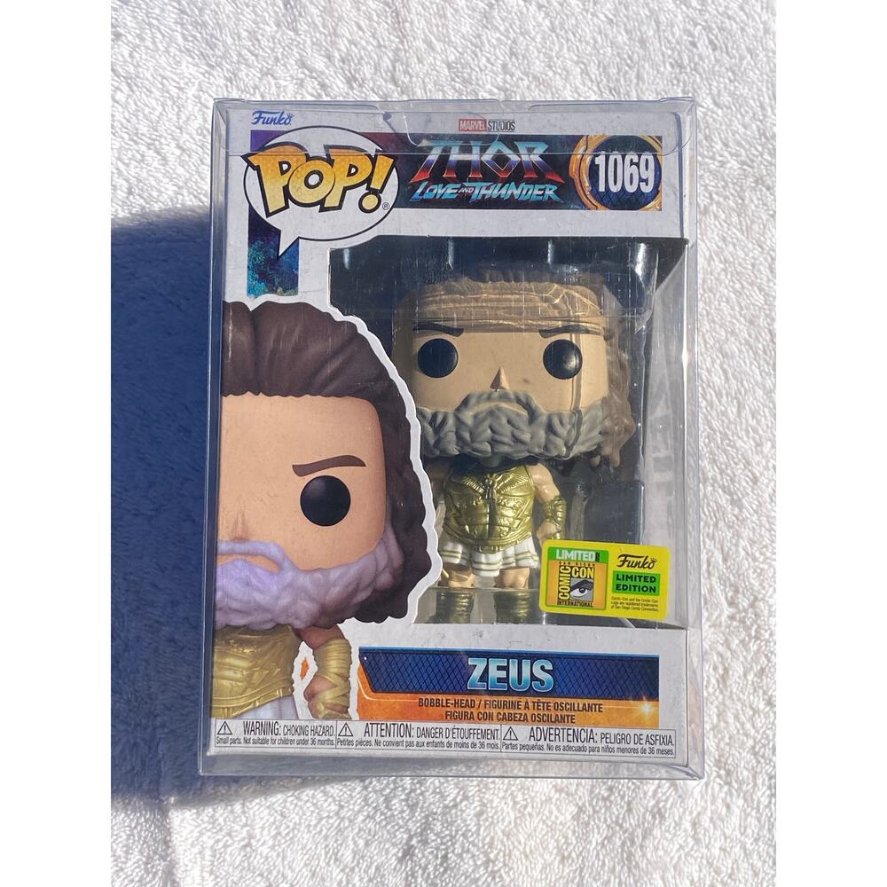 Funko POP! Thor Love and Thunder #1069 Zeus Official Comic Con Sticker RAREfun